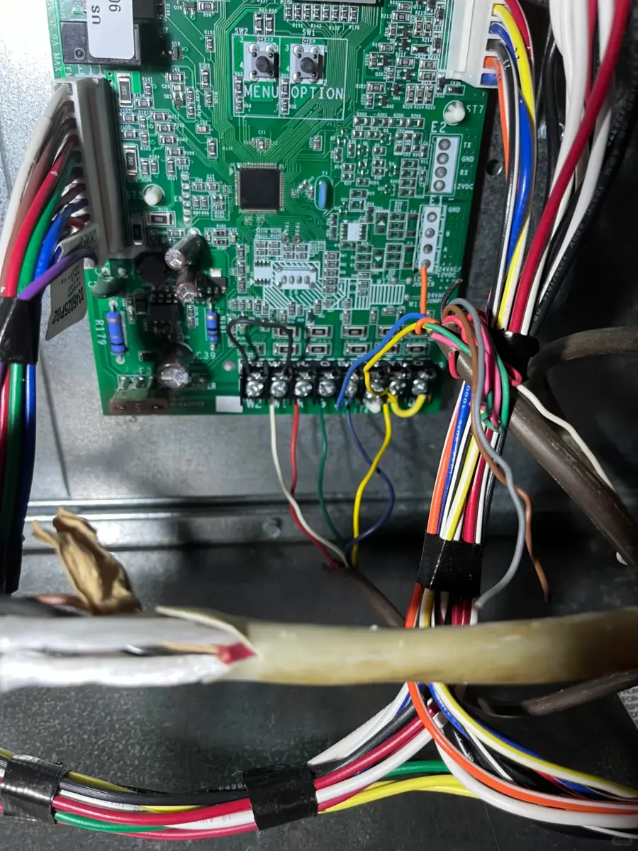 Air conditioning control board and connected wiring